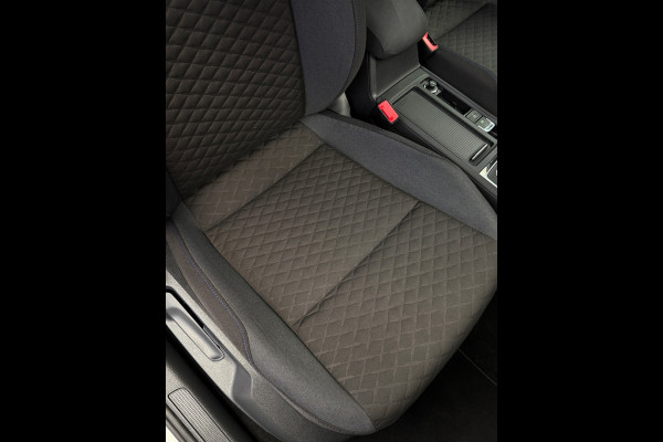 Volkswagen Golf 1.5 TSI Join CarPlay Trekhaak