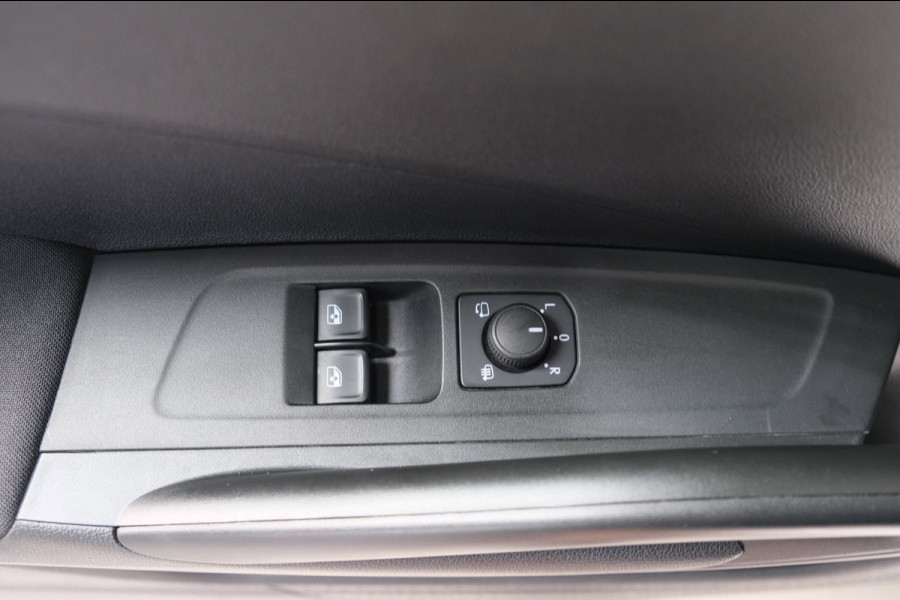 Škoda Fabia 1.0 TSI Ambition - N.A.P. Airco, Cruise, PDC, Carplay.