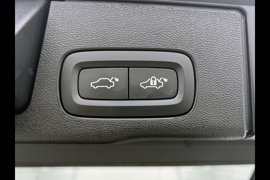 Volvo XC60 2.0 T6 Plug-in LongRange / AWD Plus Dark / Panoramadak / Pdc+Camera / NL.Auto / Stoel-Stuurverwarming / Harman Kardon / Apk 05-2028