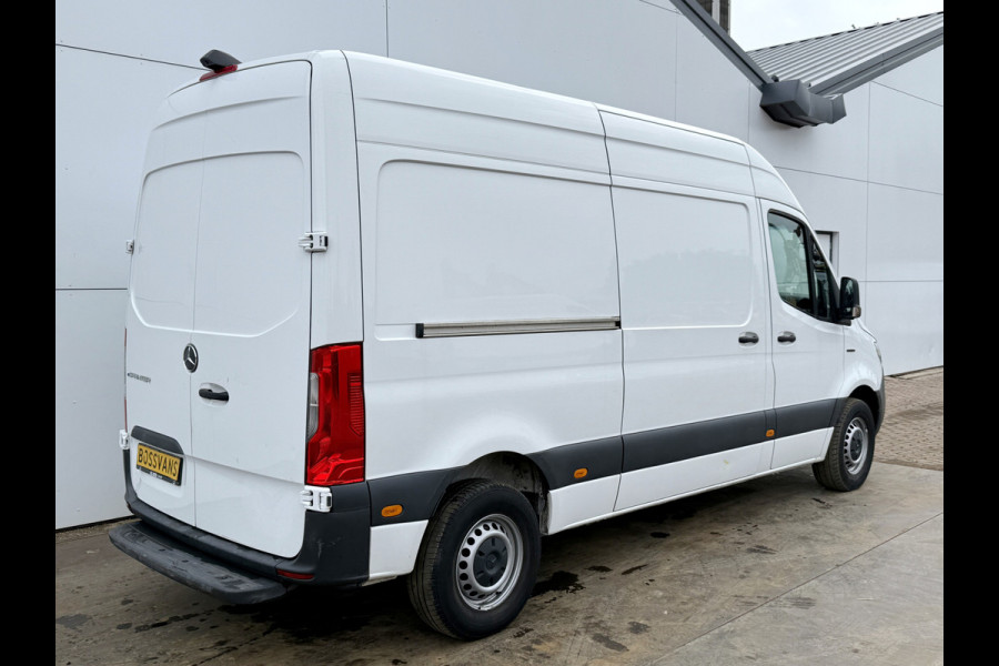 Mercedes-Benz eSprinter 312 55kWh L2H2 Elektrisch 145km WLTP 94% (SOH) 80kW Snelladen Climate Control Camera