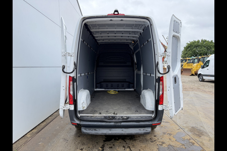 Mercedes-Benz eSprinter 312 55kWh L2H2 Elektrisch 145km WLTP 94% (SOH) 80kW Snelladen Climate Control Camera
