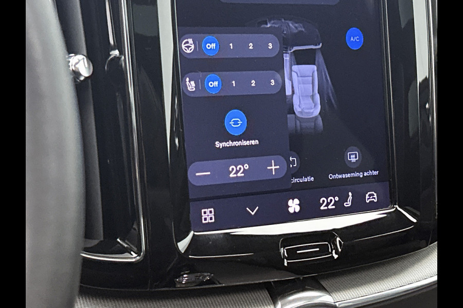 Volvo XC60 2.0 T6 Plug-in LongRange / AWD Plus Dark / Panoramadak / Pdc+Camera / NL.Auto / Stoel-Stuurverwarming / Harman Kardon / Apk 05-2028
