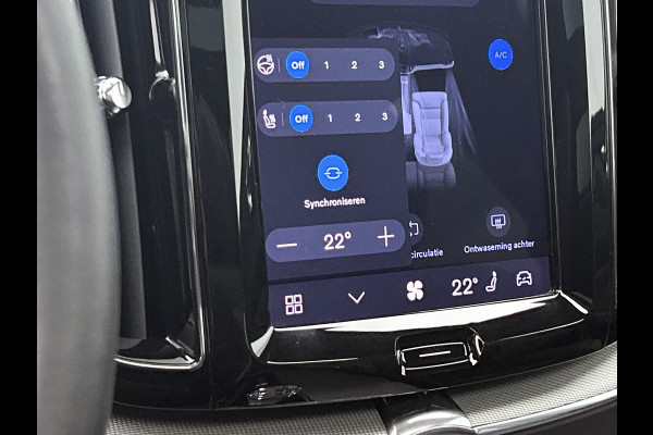 Volvo XC60 2.0 T6 Plug-in LongRange / AWD Plus Dark / Panoramadak / Pdc+Camera / NL.Auto / Stoel-Stuurverwarming / Harman Kardon / Apk 05-2028