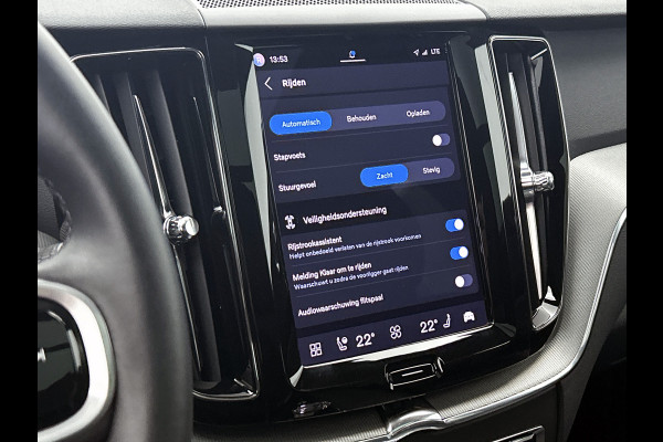 Volvo XC60 2.0 T6 Plug-in LongRange / AWD Plus Dark / Panoramadak / Pdc+Camera / NL.Auto / Stoel-Stuurverwarming / Harman Kardon / Apk 05-2028