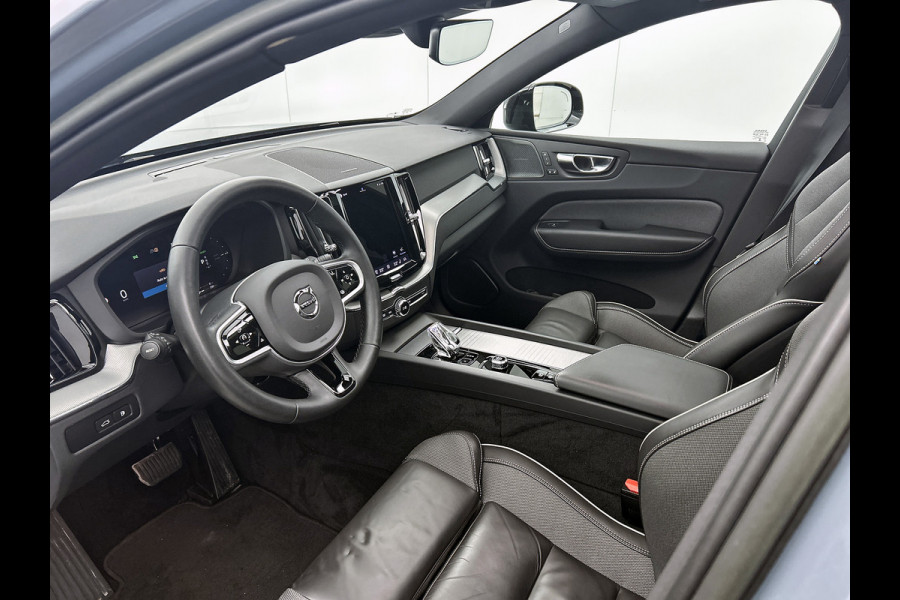 Volvo XC60 2.0 T6 Plug-in LongRange / AWD Plus Dark / Panoramadak / Pdc+Camera / NL.Auto / Stoel-Stuurverwarming / Harman Kardon / Apk 05-2028