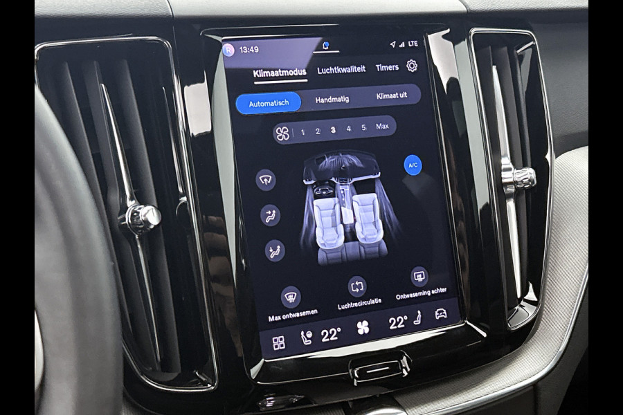 Volvo XC60 2.0 T6 Plug-in LongRange / AWD Plus Dark / Panoramadak / Pdc+Camera / NL.Auto / Stoel-Stuurverwarming / Harman Kardon / Apk 05-2028