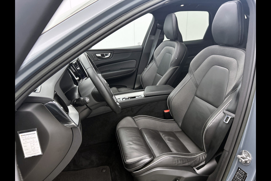 Volvo XC60 2.0 T6 Plug-in LongRange / AWD Plus Dark / Panoramadak / Pdc+Camera / NL.Auto / Stoel-Stuurverwarming / Harman Kardon / Apk 05-2028