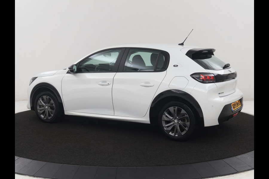 Peugeot e-208 EV Active Pack 50 kWh | SOH 92.1% | Carplay | Climate control | Lichtmetaal 16'' | Cruise control | Navigatie | Park assist |