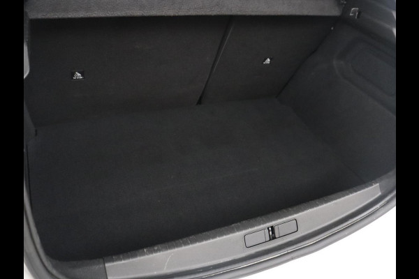 Peugeot e-208 EV Active Pack 50 kWh | SOH 92.1% | Carplay | Climate control | Lichtmetaal 16'' | Cruise control | Navigatie | Park assist |