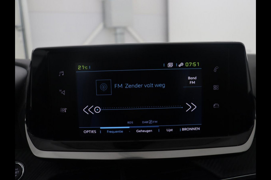 Peugeot e-208 EV Active Pack 50 kWh | SOH 92.1% | Carplay | Climate control | Lichtmetaal 16'' | Cruise control | Navigatie | Park assist |