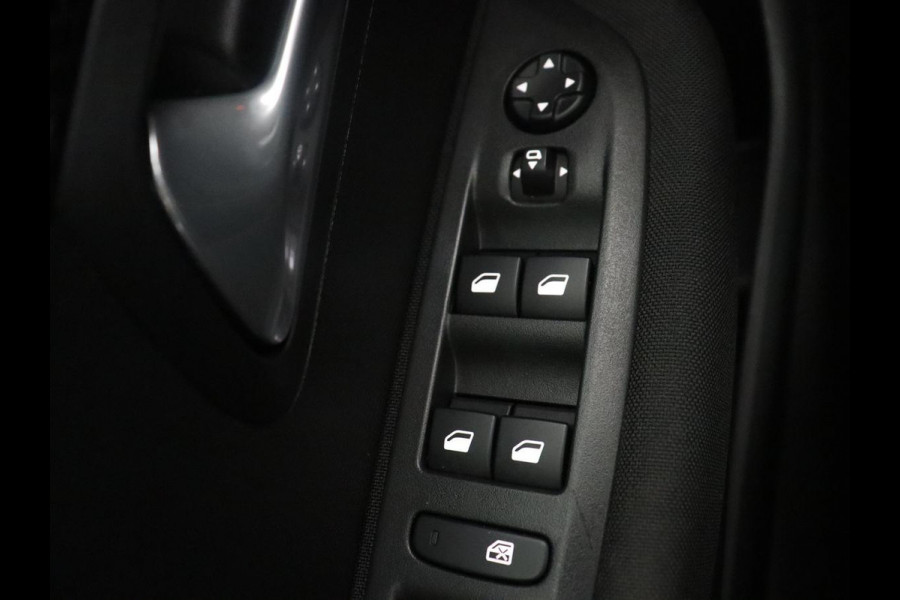 Peugeot e-208 EV Active Pack 50 kWh | SOH 92.1% | Carplay | Climate control | Lichtmetaal 16'' | Cruise control | Navigatie | Park assist |