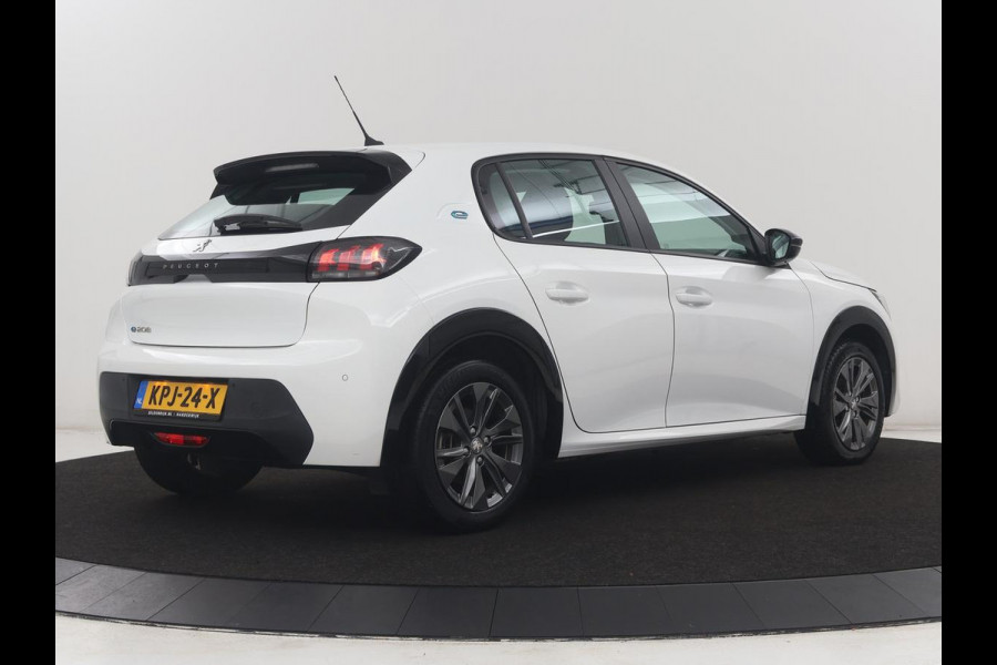 Peugeot e-208 EV Active Pack 50 kWh | SOH 92.1% | Carplay | Climate control | Lichtmetaal 16'' | Cruise control | Navigatie | Park assist |