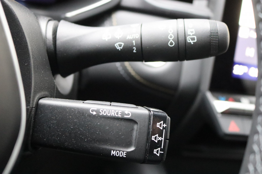 Renault Symbioz 1.6 E-Tech Hybrid 145PK Iconic 360-camera/Winter-pack/Elektr.-stoel/Elektr.-klep/Gr.-navigatie