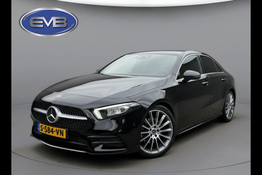 Mercedes-Benz A-Klasse 200 Business Solution AMG, panoramadak, 19 inch, sfeerverlichting,achteruitrijcamera, vele opties