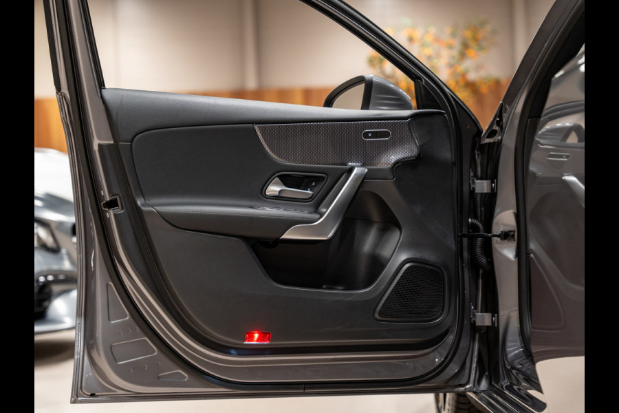 Mercedes-Benz A-Klasse 200 Business Solution, Voll Led, Navi, Cruise, Clima, Multistuur, Cam, Volledig Onderhoud