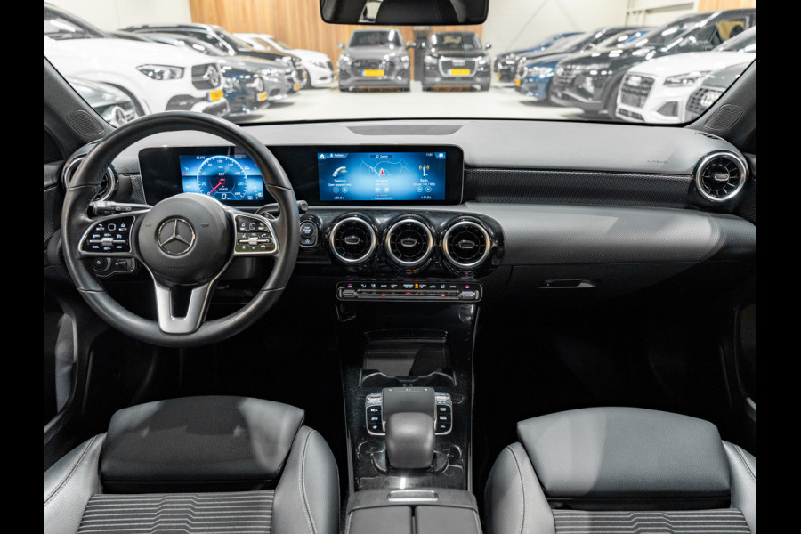 Mercedes-Benz A-Klasse 200 Business Solution, Voll Led, Navi, Cruise, Clima, Multistuur, Cam, Volledig Onderhoud