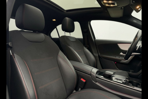 Mercedes-Benz A-Klasse 200 Business Solution AMG, panoramadak, 19 inch, sfeerverlichting,achteruitrijcamera, vele opties