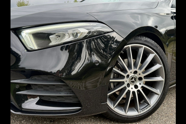Mercedes-Benz A-Klasse 200 Business Solution AMG, panoramadak, 19 inch, sfeerverlichting,achteruitrijcamera, vele opties