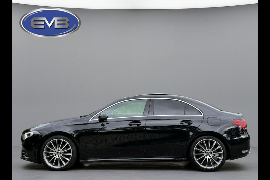 Mercedes-Benz A-Klasse 200 Business Solution AMG, panoramadak, 19 inch, sfeerverlichting,achteruitrijcamera, vele opties