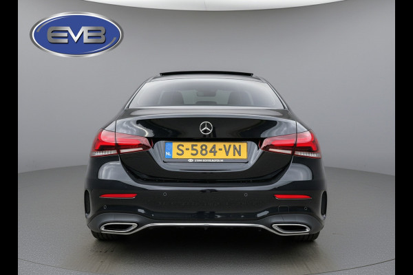 Mercedes-Benz A-Klasse 200 Business Solution AMG, panoramadak, 19 inch, sfeerverlichting,achteruitrijcamera, vele opties