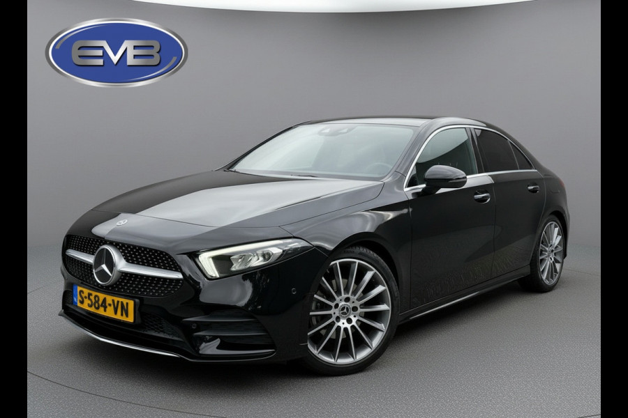 Mercedes-Benz A-Klasse 200 Business Solution AMG, panoramadak, 19 inch, sfeerverlichting,achteruitrijcamera, vele opties