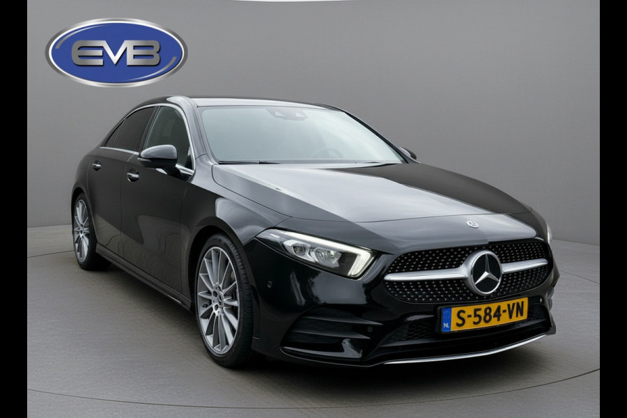Mercedes-Benz A-Klasse 200 Business Solution AMG, panoramadak, 19 inch, sfeerverlichting,achteruitrijcamera, vele opties