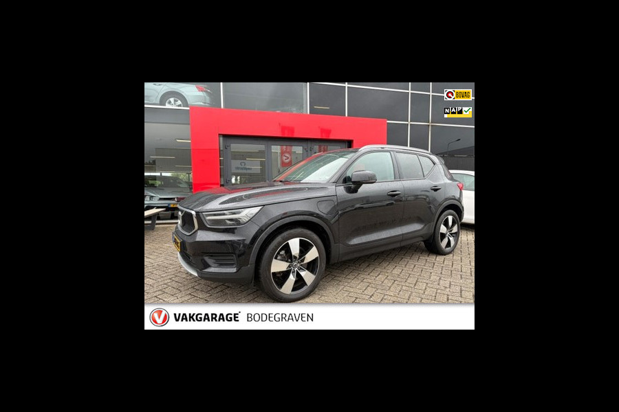 Volvo XC40 1.5 T5 Twin Engine Momentum Pro / camera