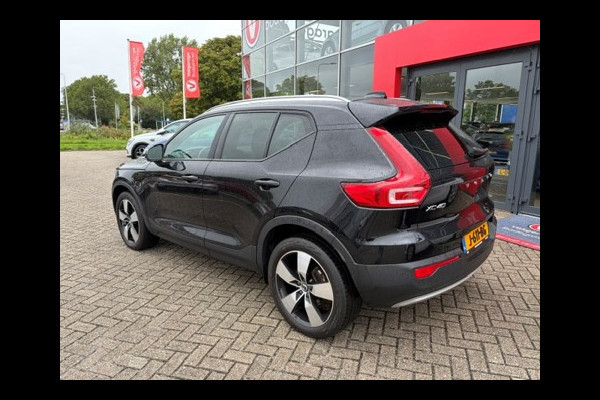 Volvo XC40 1.5 T5 Twin Engine Momentum Pro / camera