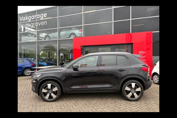 Volvo XC40 1.5 T5 Twin Engine Momentum Pro / camera
