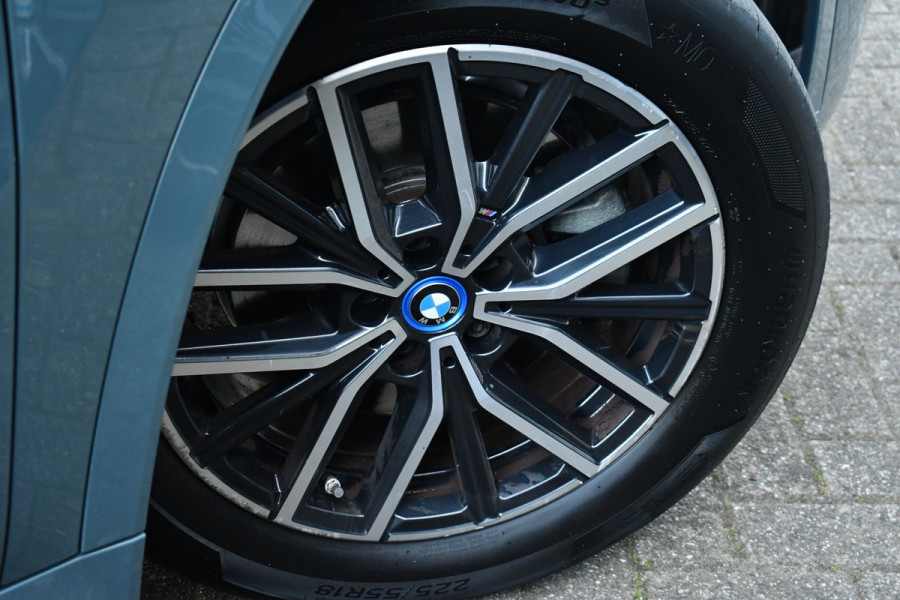 BMW X1 xDrive25e M-Sport Premium 18inch Leder Camera ACC-voorbereiding