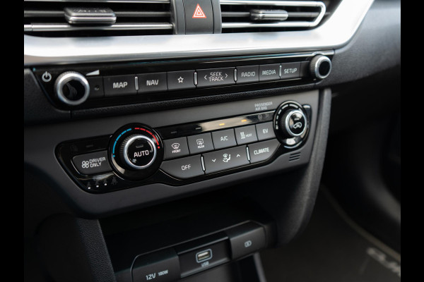 Kia e-Niro DynamicPlusLine 64 kWh | Achteruitrijcamera |Stoel en stuurverwarming |