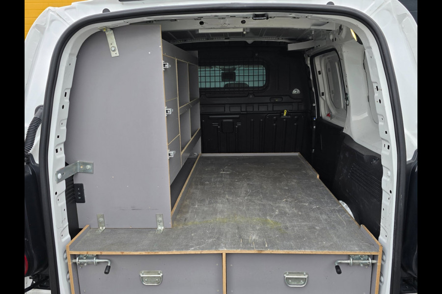 Citroën Berlingo 1.2 / AUT / 3 Zits / Navi / Airco / Cruise Control / Schuifdeur / F1 Flippers / Extra Sloten