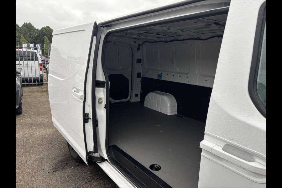Farizon SV L2H1 231PK | NIEUW BINNEN, MEER FOTO'S VOLGEN | 360 graden camera | 2.000 kg trekgewicht | Adaptive cruise control | Stoelverwarming |  Betimmering
