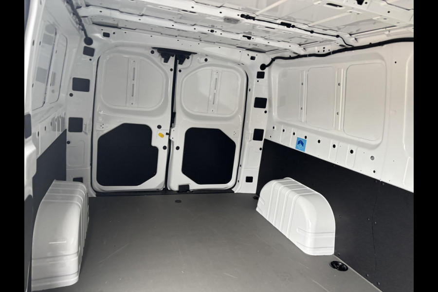 Farizon SV L2H1 231PK | NIEUW BINNEN, MEER FOTO'S VOLGEN | 360 graden camera | 2.000 kg trekgewicht | Adaptive cruise control | Stoelverwarming |  Betimmering
