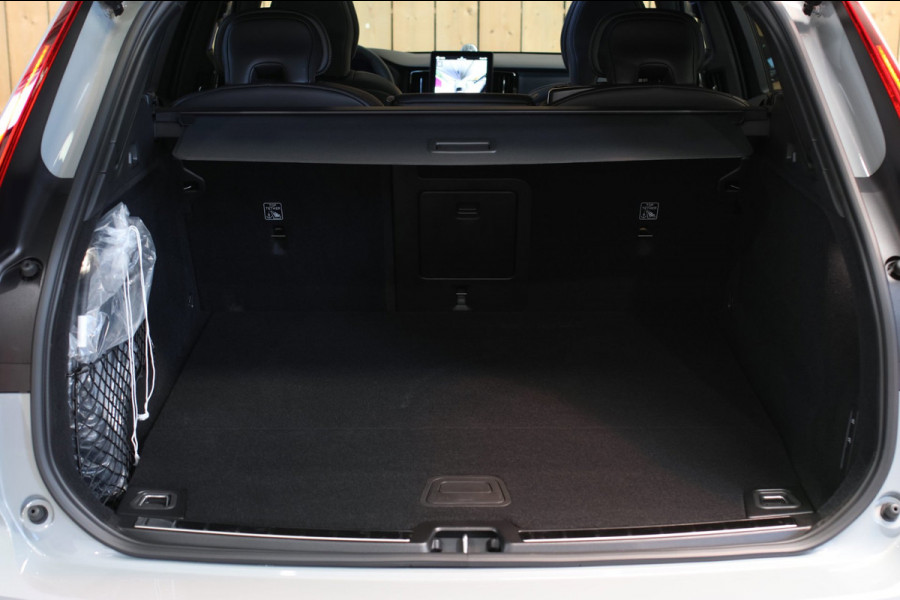 Volvo XC60 2.0 T8 Plug-in hybrid AWD Ultra Black Edition *B&W*Pano*Massage*Luchtvering*