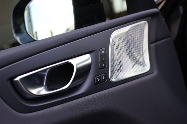 Volvo XC60 2.0 T8 Plug-in hybrid AWD Ultra Black Edition *B&W*Pano*Massage*Luchtvering*