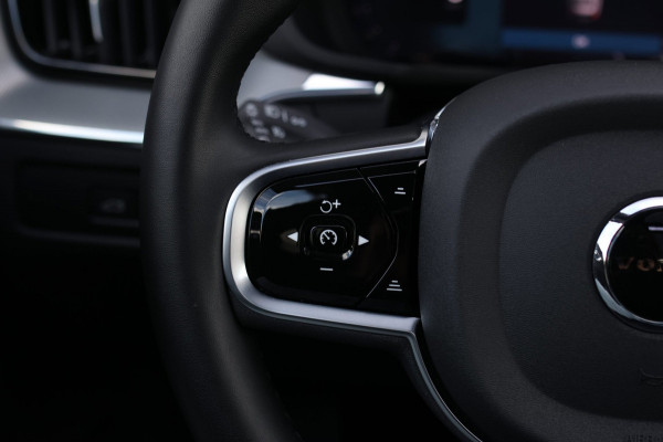 Volvo XC60 2.0 T8 Plug-in hybrid AWD Ultra Black Edition *B&W*Pano*Massage*Luchtvering*