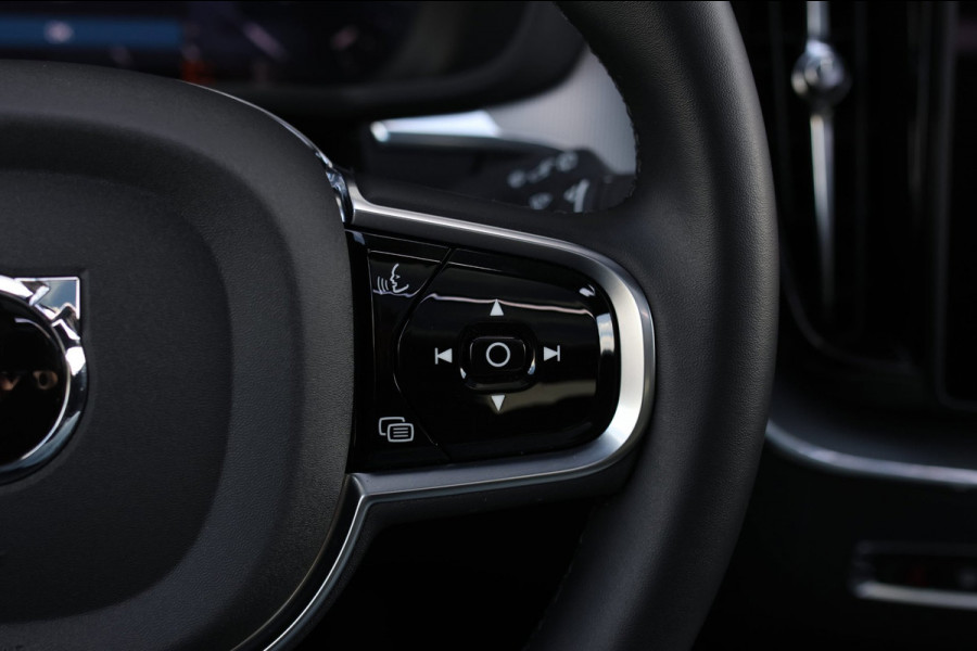 Volvo XC60 2.0 T8 Plug-in hybrid AWD Ultra Black Edition *B&W*Pano*Massage*Luchtvering*