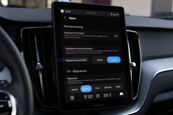 Volvo XC60 2.0 T8 Plug-in hybrid AWD Ultra Black Edition *B&W*Pano*Massage*Luchtvering*