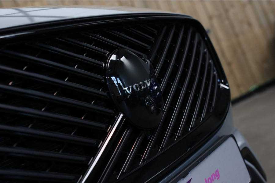 Volvo XC60 2.0 T8 Plug-in hybrid AWD Ultra Black Edition *B&W*Pano*Massage*Luchtvering*