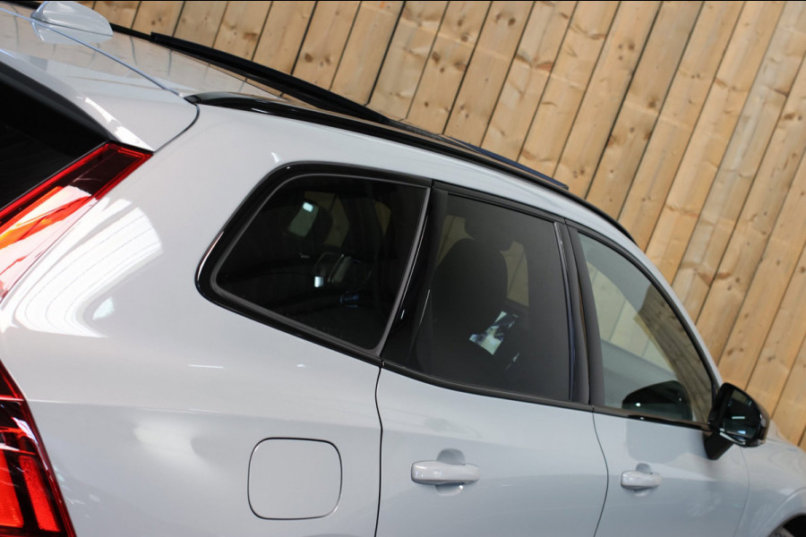 Volvo XC60 2.0 T8 Plug-in hybrid AWD Ultra Black Edition *B&W*Pano*Massage*Luchtvering*