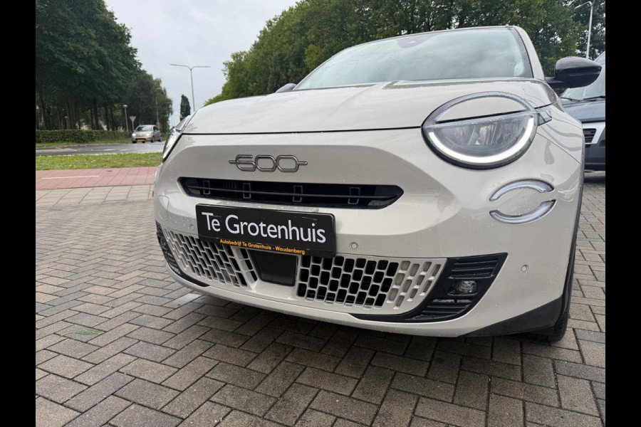 Fiat 600 1.2 Hybrid La Prima Automaat | Winterpack |