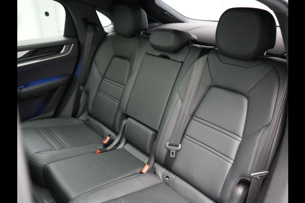 Porsche Cayenne Coupé 3.0 E-Hybrid PHEV | MY 2024 Facelift | SportDesign | Sportuitlaat | Trekhaak Af Fabriek | Panodak | Luchtvering | PDLS+ | Sport Chrono | InnoDrive Adaptive Cruise | Head up | Soft Close | 22"L.M | 360 Camera | Plug In Hybrid |