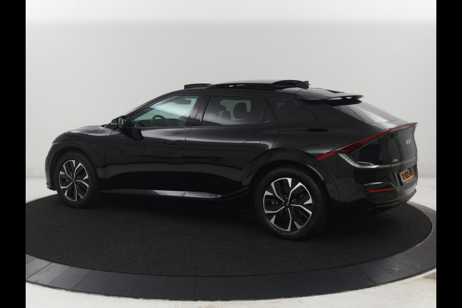 Kia EV6 GT-Line 77.4 kWh | SOH 93,5% | Panoramadak | Stuur en stoelverwarming | Stoelverkoeling | Adaptive cruise | Lane assist | Carplay | 360 camera | Park assist | Sfeerverlichting