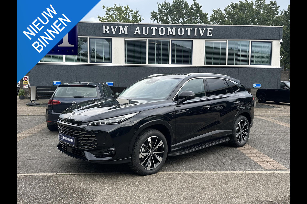 MG MG HS PHEV 1.5 Luxury PLUG-IN HYBRIDE | 272 PK | NIEUWE AUTO | >1.000 KM TOTAAL BEREIK | 1E REGISTRATIE 03-2026 | 360° CAMERA | ELEKTRISCHE ACHTERKLEP | 7 JAAR MG GARANTIE T/M 2033 | APPLE CARPLAY | ANDROID AUTO | STOELVERWARMING | FULL LED | ELEKTRISCHE STOELEN