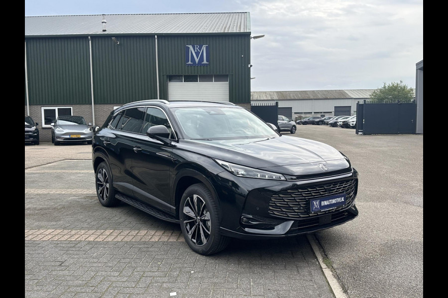 MG MG HS PHEV 1.5 Luxury PLUG-IN HYBRIDE | 272 PK | NIEUWE AUTO | >1.000 KM TOTAAL BEREIK | 1E REGISTRATIE 03-2026 | 360° CAMERA | ELEKTRISCHE ACHTERKLEP | 7 JAAR MG GARANTIE T/M 2033 | APPLE CARPLAY | ANDROID AUTO | STOELVERWARMING | FULL LED | ELEKTRISCHE STOELEN