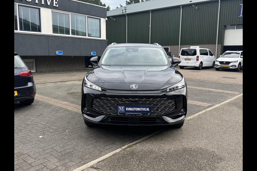 MG MG HS PHEV 1.5 Luxury PLUG-IN HYBRIDE | 272 PK | NIEUWE AUTO | >1.000 KM TOTAAL BEREIK | 1E REGISTRATIE 03-2026 | 360° CAMERA | ELEKTRISCHE ACHTERKLEP | 7 JAAR MG GARANTIE T/M 2033 | APPLE CARPLAY | ANDROID AUTO | STOELVERWARMING | FULL LED | ELEKTRISCHE STOELEN