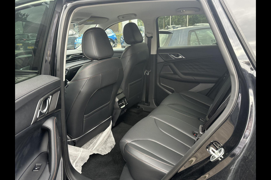 MG MG HS PHEV 1.5 Luxury PLUG-IN HYBRIDE | 272 PK | NIEUWE AUTO | >1.000 KM TOTAAL BEREIK | 1E REGISTRATIE 03-2026 | 360° CAMERA | ELEKTRISCHE ACHTERKLEP | 7 JAAR MG GARANTIE T/M 2033 | APPLE CARPLAY | ANDROID AUTO | STOELVERWARMING | FULL LED | ELEKTRISCHE STOELEN
