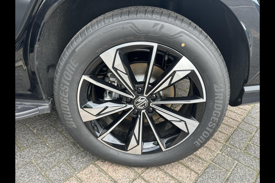 MG MG HS PHEV 1.5 Luxury PLUG-IN HYBRIDE | 272 PK | NIEUWE AUTO | >1.000 KM TOTAAL BEREIK | 1E REGISTRATIE 03-2026 | 360° CAMERA | ELEKTRISCHE ACHTERKLEP | 7 JAAR MG GARANTIE T/M 2033 | APPLE CARPLAY | ANDROID AUTO | STOELVERWARMING | FULL LED | ELEKTRISCHE STOELEN