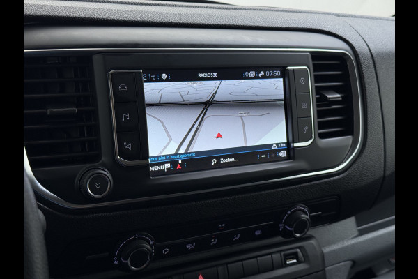 Peugeot Expert 1.5HDI 100PK L2 3-Persoons LIFT Euro 6 360°Camera Airco Apple Carplay Android Auto Navi Cruise Control Bluetooth Regen-Lichtsensor Betonplex Vloer Wandbetimmering Schuifdeur 1e Eigenaar Dealeronderhouden Origineel Nederlandse Auto